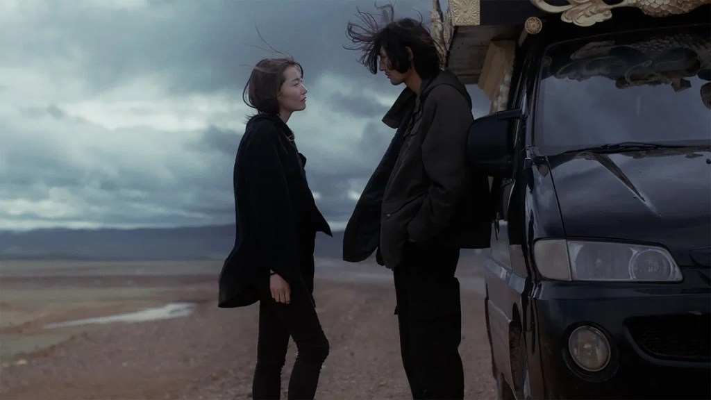 Myagamer and Saruul facing each other