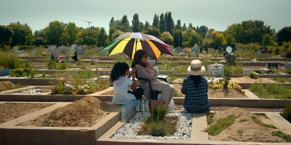 Visitors on the graveyard
