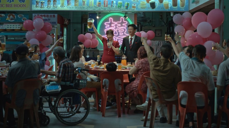 Yeah Yann & Andi Lima, wedding scene at beer bar