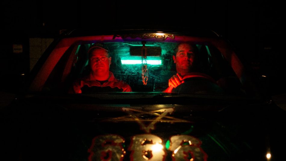 Caspar & Martin in car